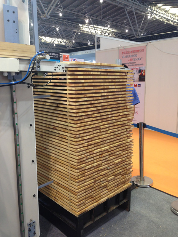 码垛机（实图）